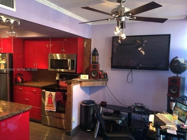 Foto del edificio - 2001 Atlantic Shores Blvd