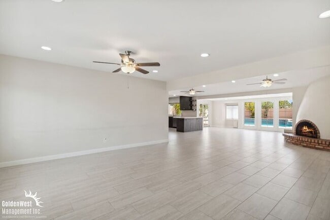 Building Photo - Captivating 3Bdm 2Ba Home with Pool in Scottsdale