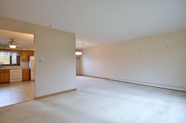 Building Photo - 5528 W 103rd St