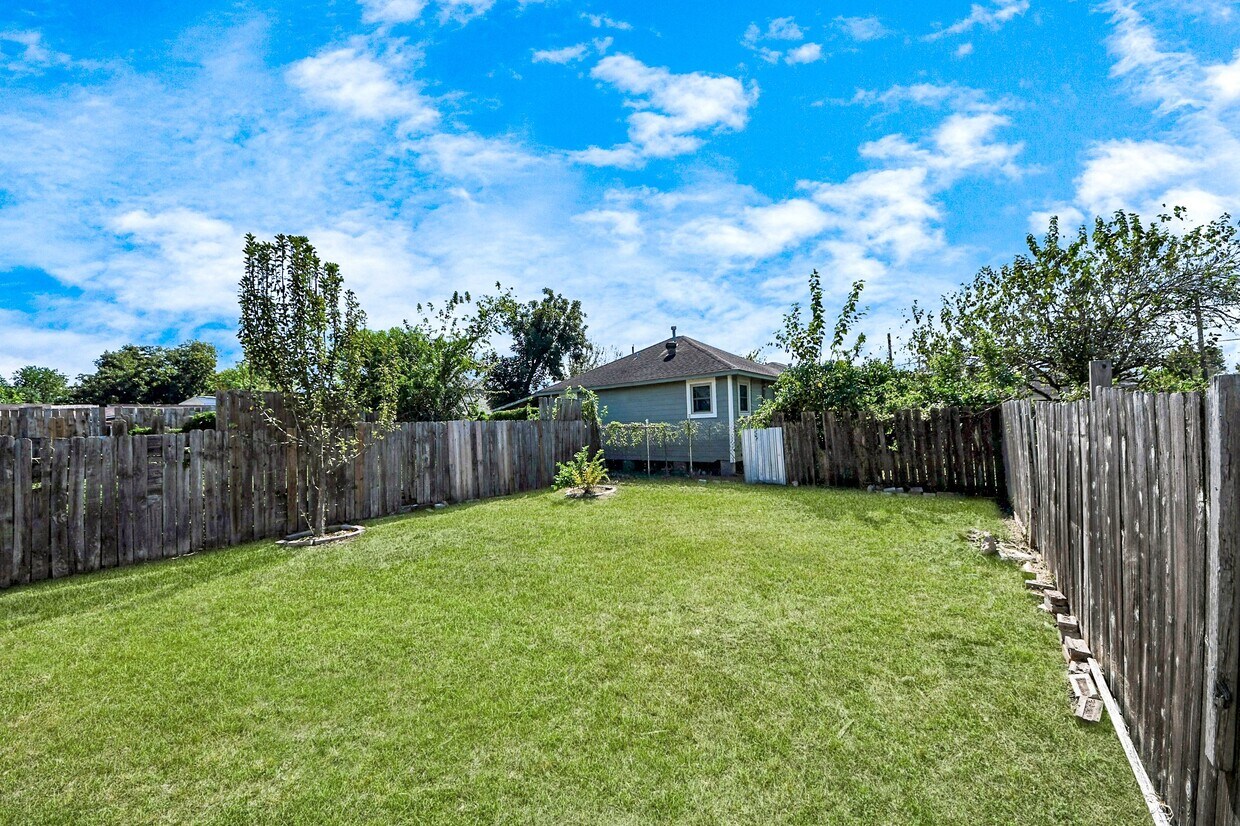 Foto del edificio - 3804 Lila St