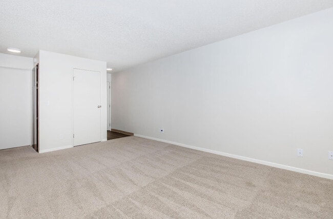 Building Photo - Spanish Hills Apartments