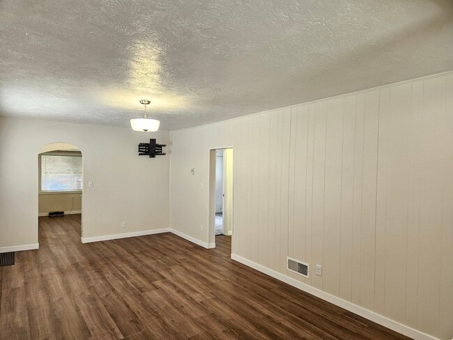 Foto del edificio - 1133 N Hayes Ave