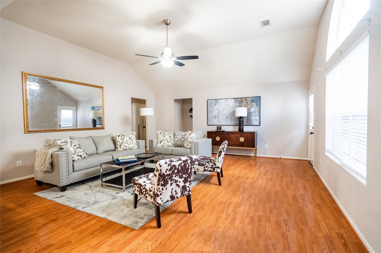 Foto principal - 15419 Hazel Thicket Tr