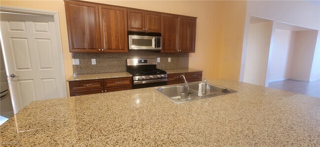 Foto del edificio - 3904 Bracebridge Falls Ave