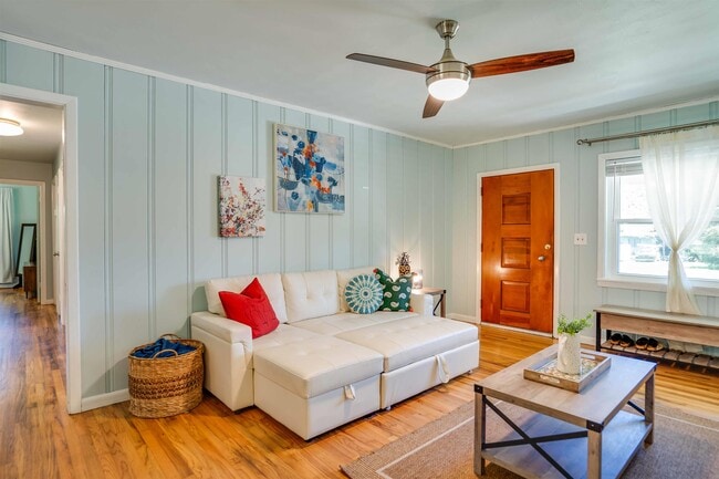 Building Photo - 2018 Fannie Dr