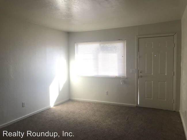 Foto del edificio - 3223 Warwick Ct