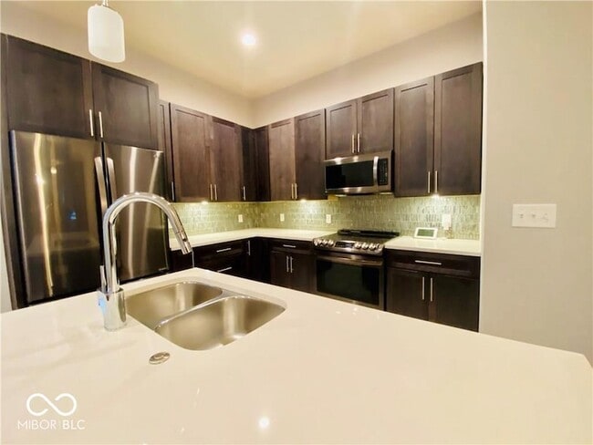 Foto del edificio - 736 E Orange St