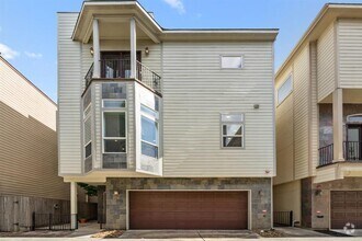 Building Photo - 2014 Sabine St