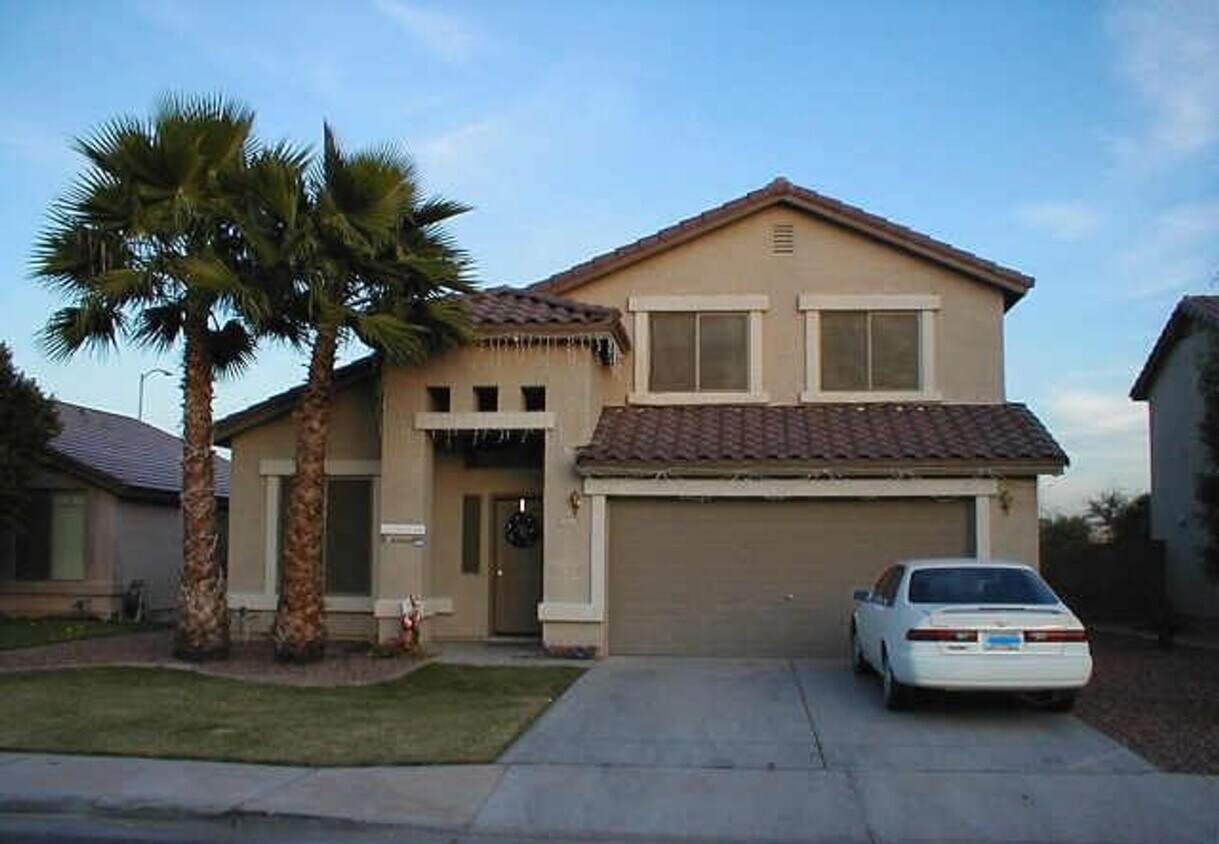 Foto principal - Great Open Floor Plan Near Stadium!