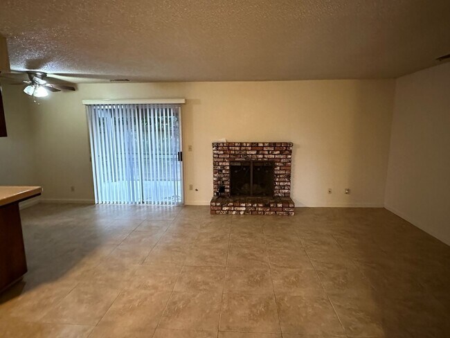 Foto del edificio - 5219 W Dartmouth Ave