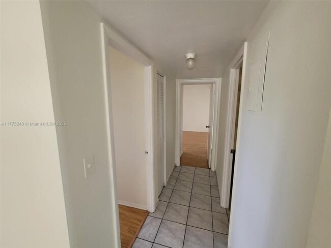 Foto del edificio - 2 bedroom in North Miami Beach FL 33162