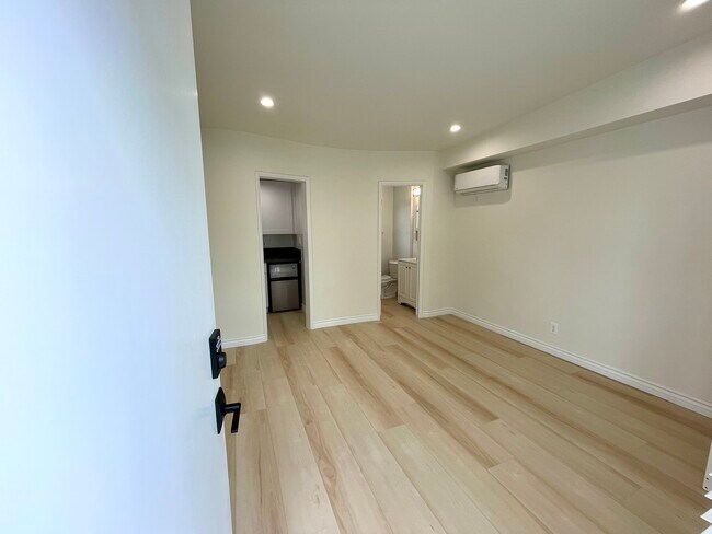 Foto del edificio - 10340-10360 Bellwood Ave