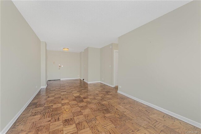 Building Photo - 178 E 80th St