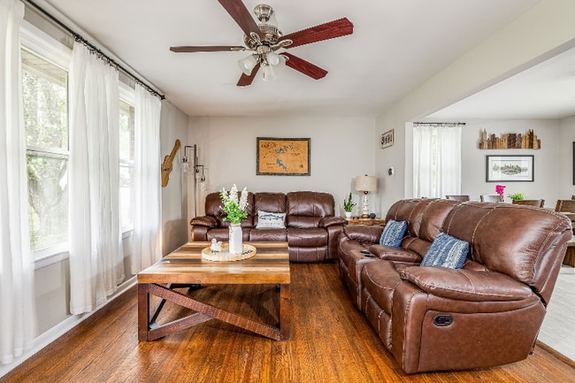 Photo - 204 Edgewater Dr (Mt. Juliet, TN) House
