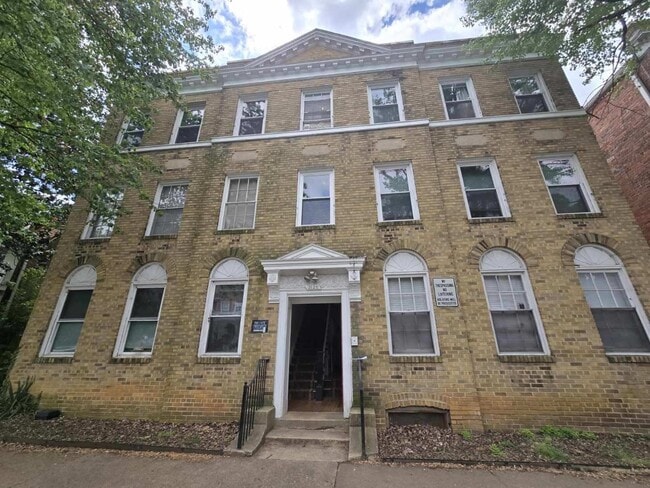 Building Photo - 3125 Hanover Ave