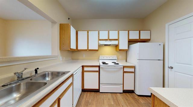 Building Photo - 4323 Deere St