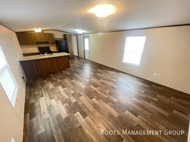 Building Photo - Limited Time - Waived application fee! Com...