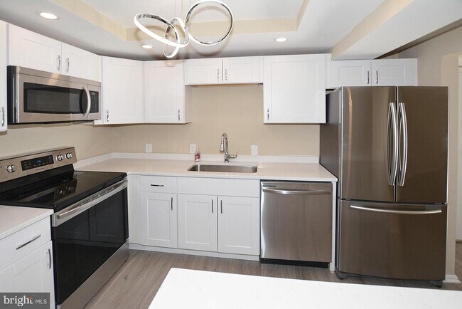 Foto del edificio - 7621 Provincial Dr