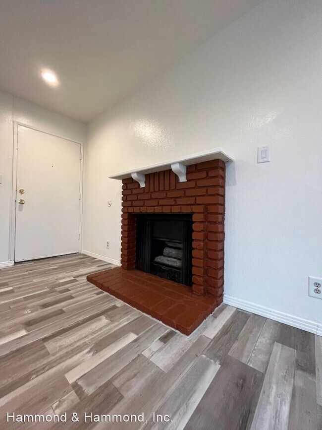 Foto del edificio - 1 br, 1 bath House - 8550 Independence Ave...