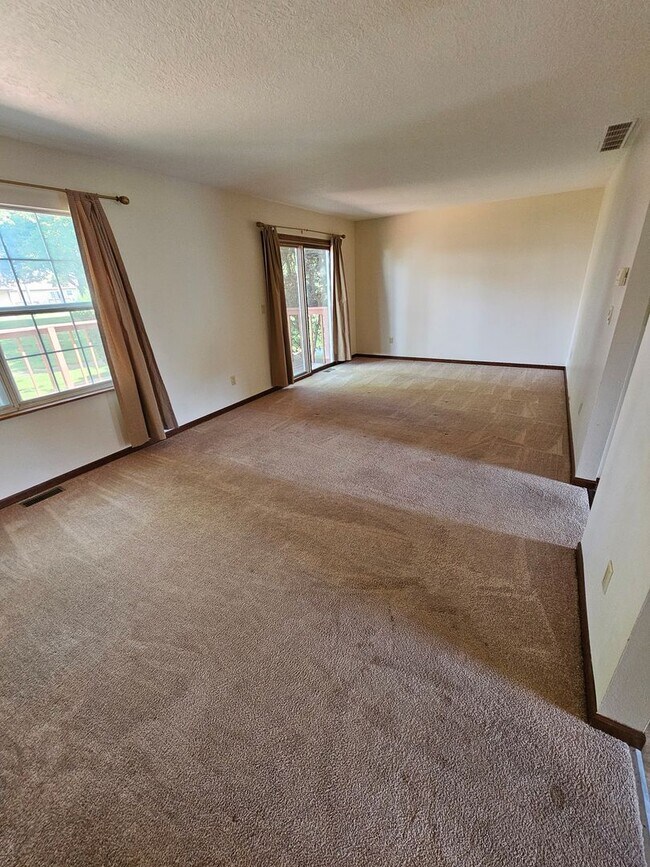 Foto del edificio - Two Bedroom Condo