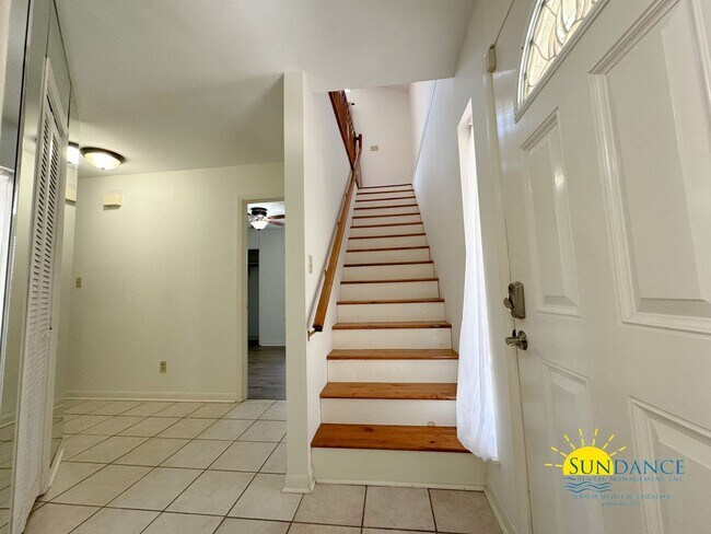 Building Photo - Desirable location and Beautiful Home with...