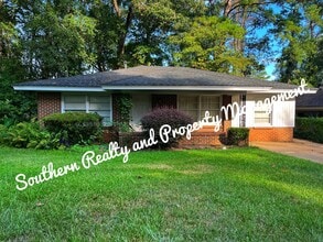 Building Photo - 130 E Salem Dr