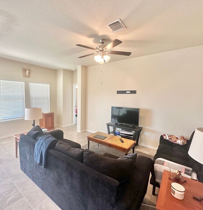 Building Photo - Beautiful 4 Bed Home in Copperas Cove!