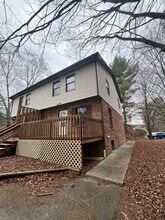 Building Photo - 1477 Sandy Cir