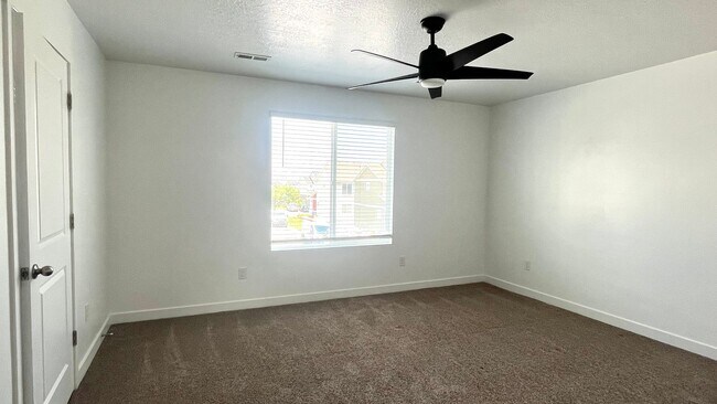 Building Photo - 3579 Cornfield Dr