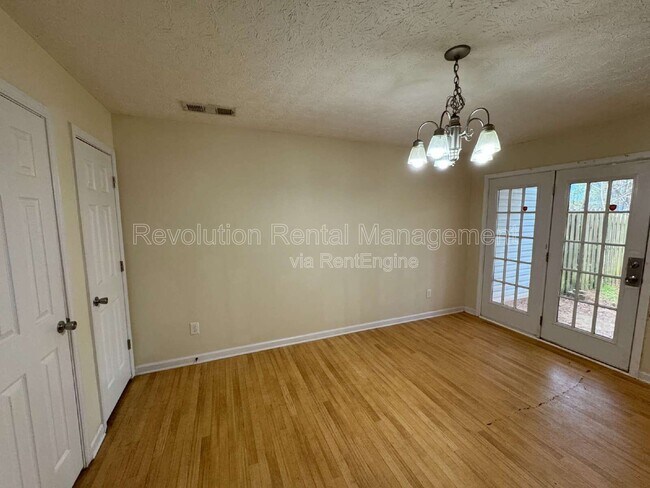 Foto del edificio - 2607 Wellington Walk Pl