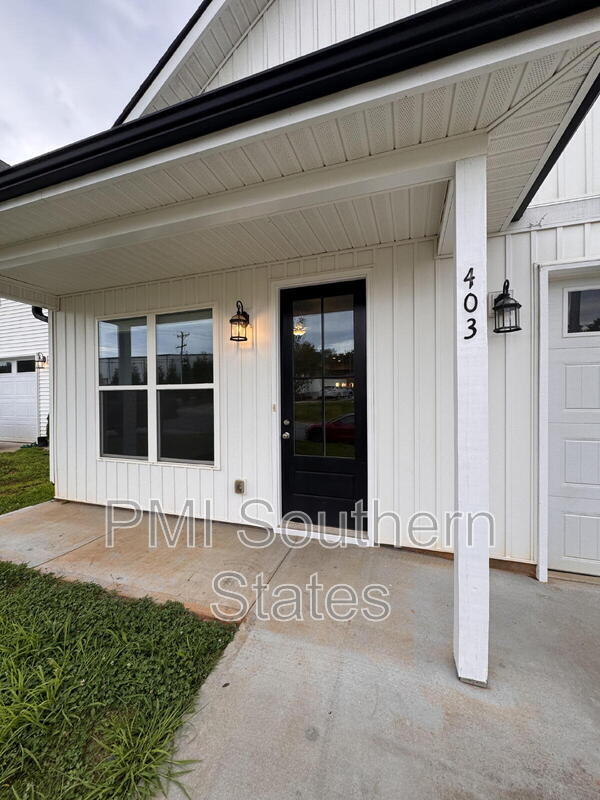 Building Photo - 403 Albus Dr