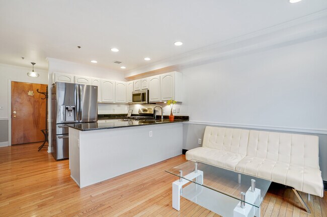 Kitchen - 501 9th St