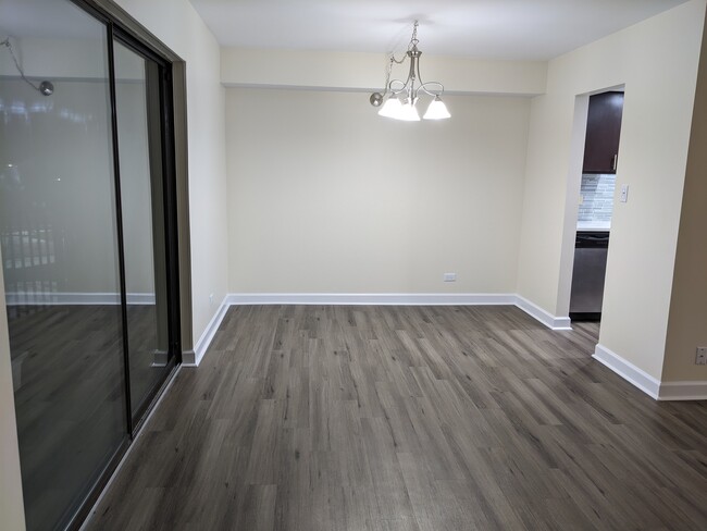 Building Photo - 6340 Americana Dr