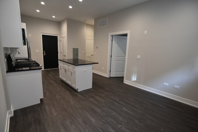 Foto del edificio - 1730 W Greenleaf Ave