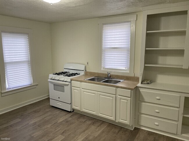 Foto del edificio - 2 br, 1 bath House - 311 Cooper Street