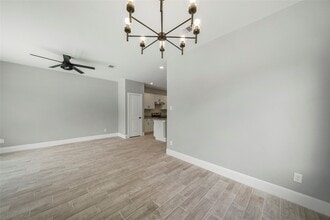 Building Photo - 4205 Elmwood St