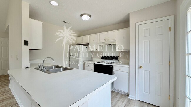 Building Photo - 700 Brushy Fork Dr