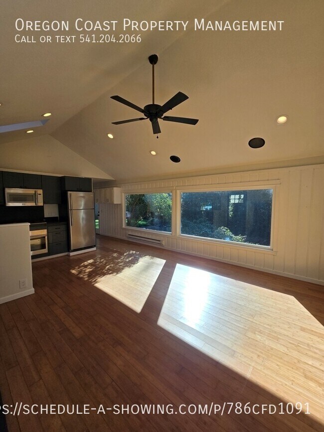 Building Photo - 1910 NE 12th St