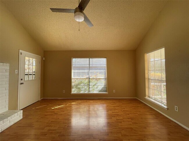 Building Photo - 14310 Blue Falls Dr