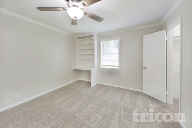 Foto del edificio - 12306 Foxridge Dr