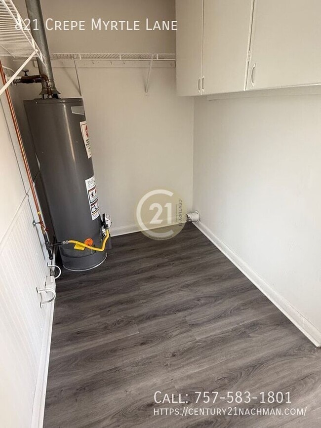 Building Photo - 821 Crepe Myrtle Ln