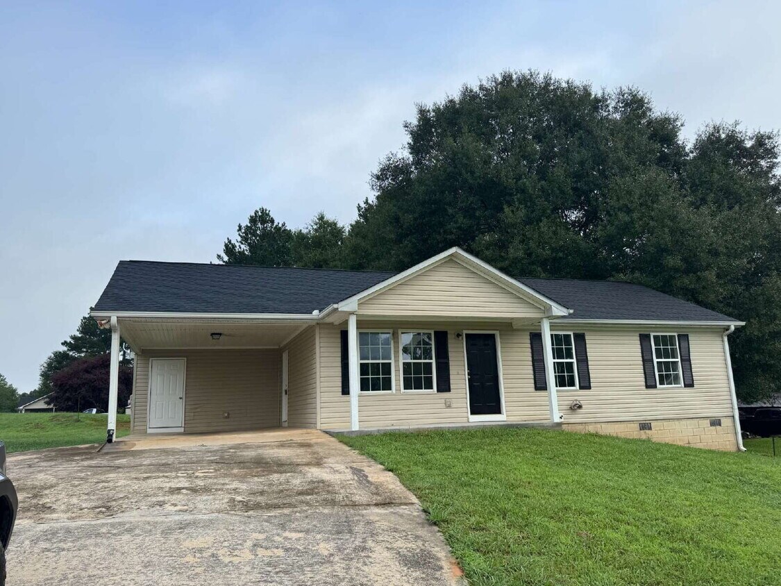 Primary Photo - Brand New Listing – North Hall