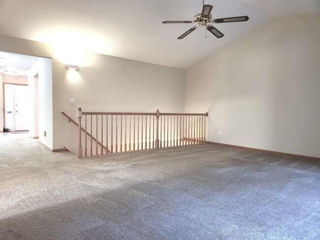 Building Photo - 627 Hampshire Dr