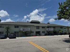 Building Photo - 4200 NW 3rd Ct