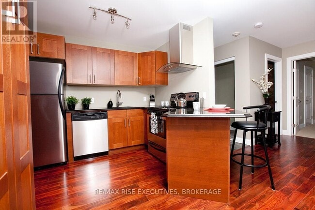 Building Photo - 810 Blackburn Mews