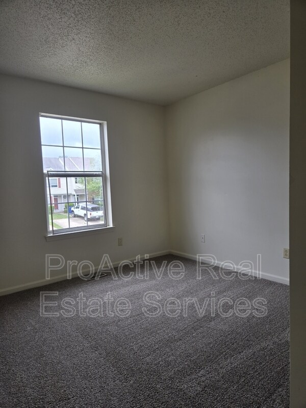 Foto del edificio - 843 Old Clubhouse Rd