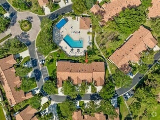 Building Photo - 1903 Rosewood Way