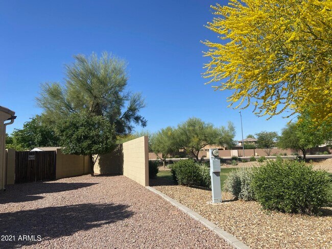 Foto del edificio - 9165 W Buckhorn Trail