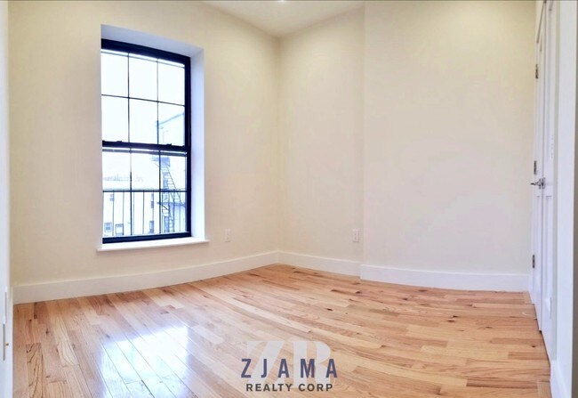 Foto del edificio - 338 Clifton Pl