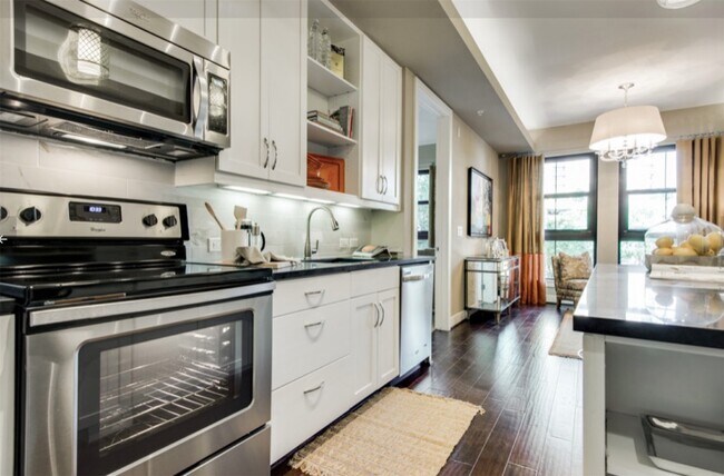 Foto del edificio - 2303 Mid Ln